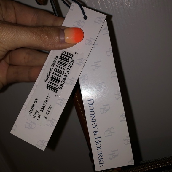 SOLD ON MERCARI Dooney & Bourke Bag - Picture 4 of 16